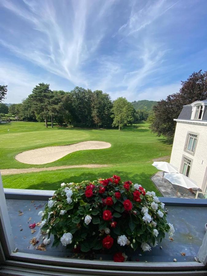 La Chambre Et Le Studio Du Chateau Du Golf De Bernalmont Lüttich Exterior foto