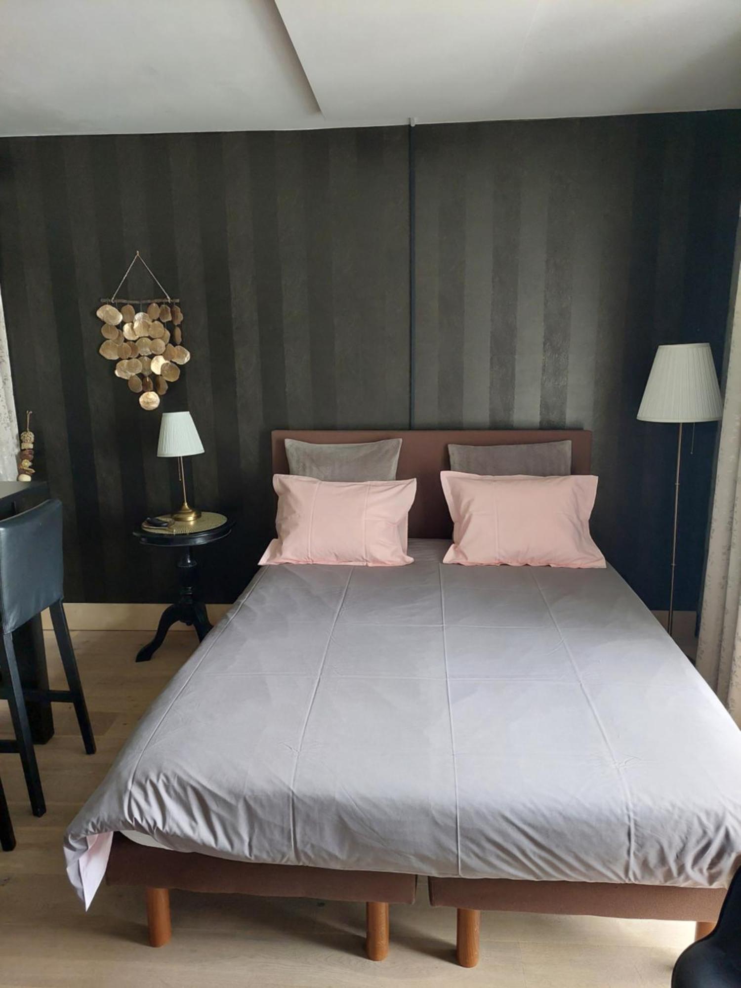 La Chambre Et Le Studio Du Chateau Du Golf De Bernalmont Lüttich Exterior foto